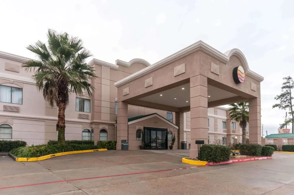 Comfort Inn North Conroe hotel hero