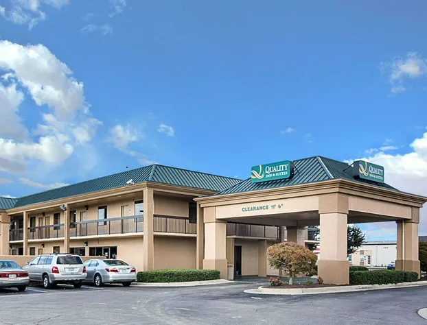 Quality Inn & Suites Franklin hotel detail image 2