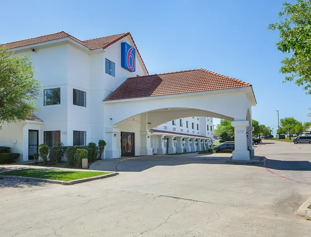 Motel 6 Bedford, TX - Fort Worth hotel detail image 3