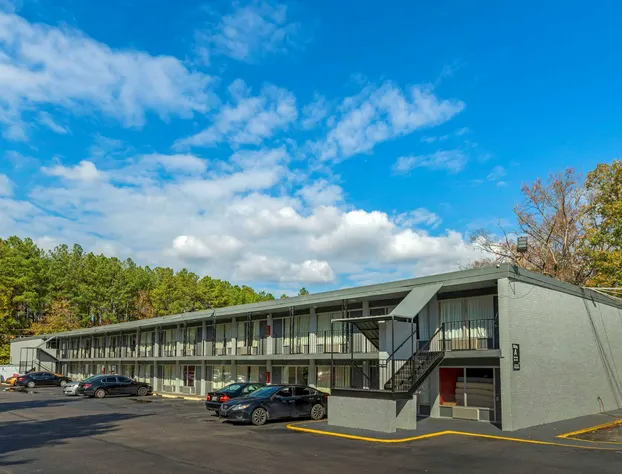 Rodeway Inn Colonial Heights I-95 hotel detail image 1