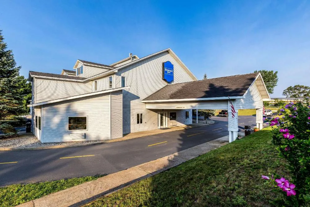 Rodeway Inn hotel hero