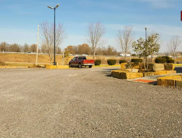 Econo Lodge Oak Grove-Blue Springs hotel detail image 1