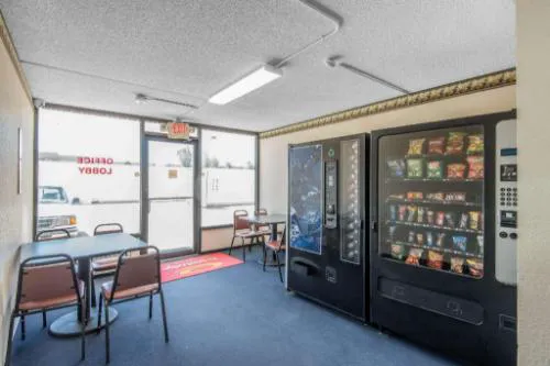 Econo Lodge Oak Grove-Blue Springs hotel detail image 3