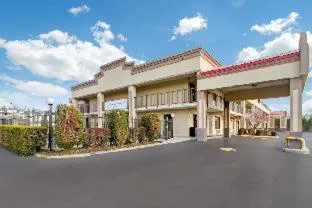 Econo Lodge hotel detail image 3