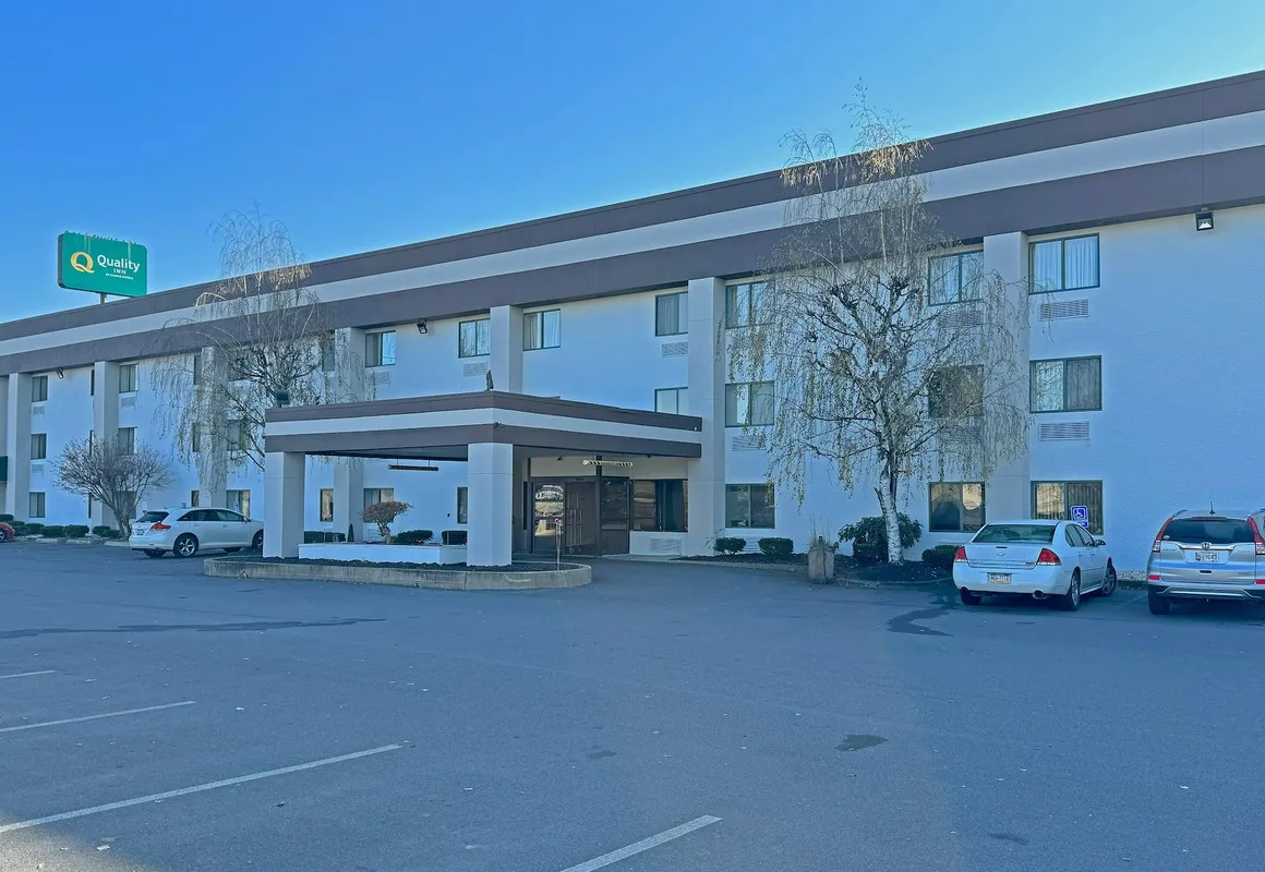 Quality Inn Arena hotel hero