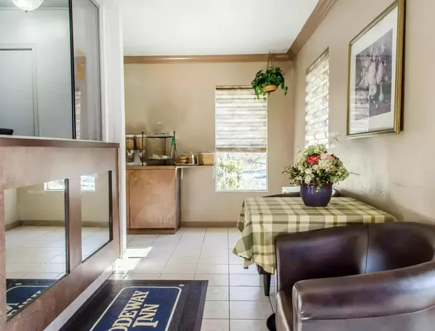 Rodeway Inn Allentown South hotel detail image 4