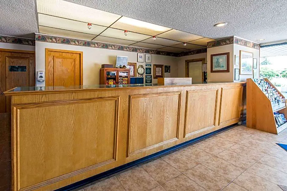 Rodeway Inn & Suites hotel hero