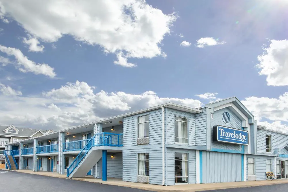 Travelodge by Wyndham Virginia Beach Bay Beach hotel hero