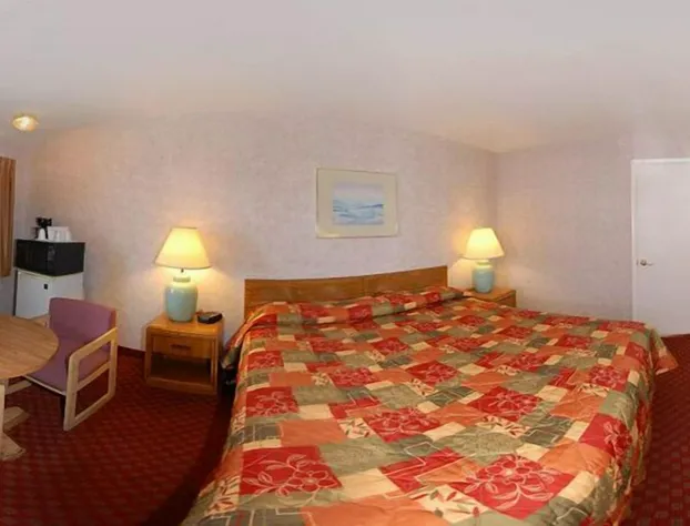 Econo Lodge East Staunton hotel detail image 4