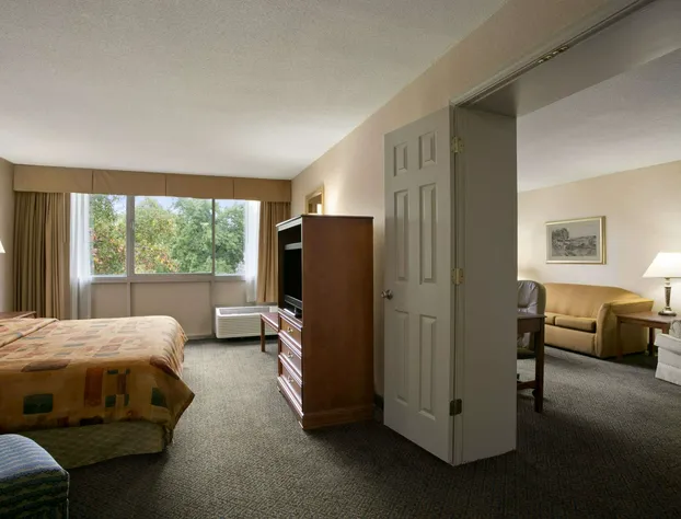 Days Inn by Wyndham Sidney OH hotel detail image 4