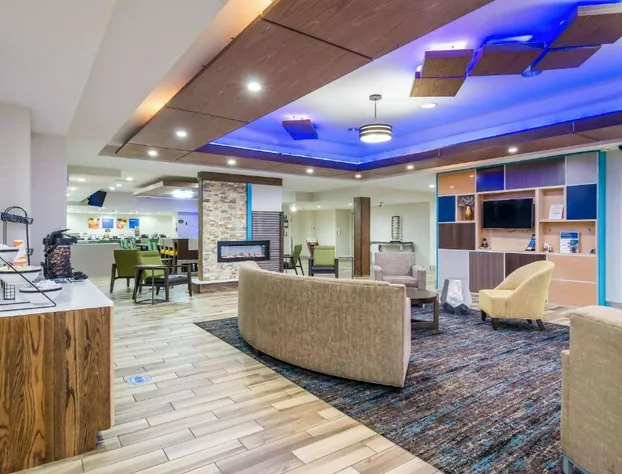 Comfort Inn & Suites Pittsburgh Fox Chapel hotel detail image 4