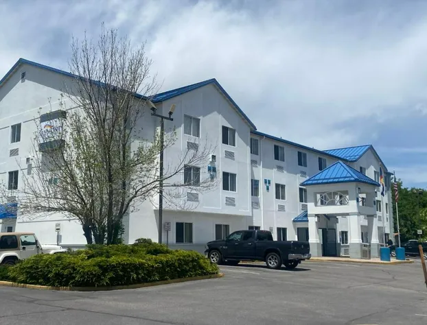 Baymont by Wyndham Loveland/Fort Collins Area hotel detail image 1