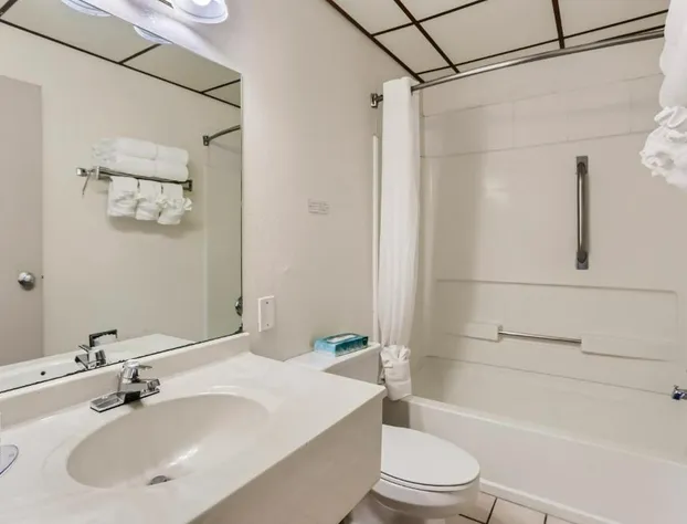 Baymont by Wyndham Loveland/Fort Collins Area hotel detail image 4