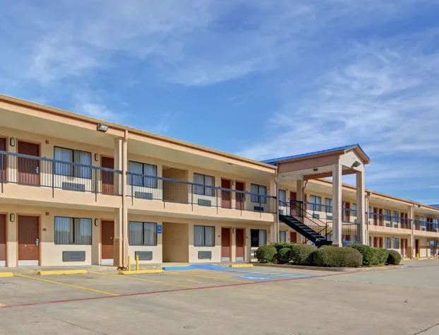 Quality Inn Marshall hotel detail image 2