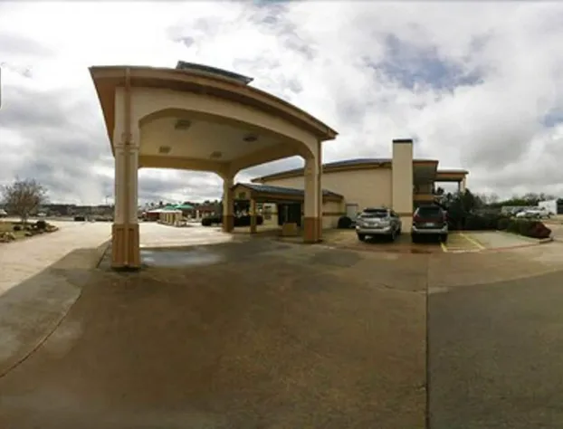 Quality Inn Marshall hotel detail image 1