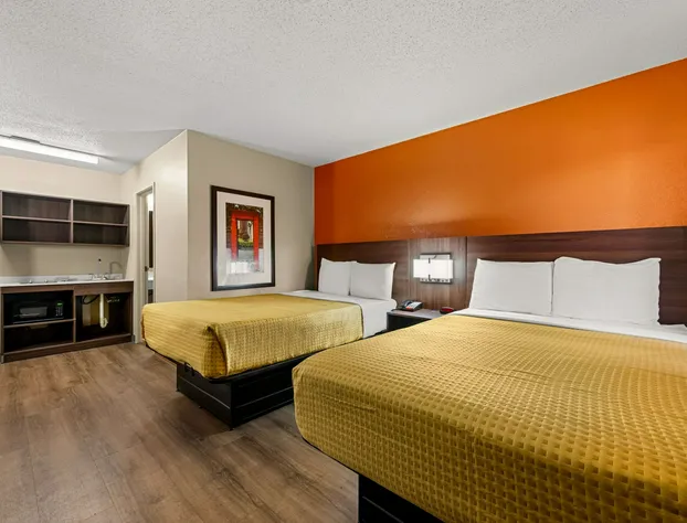 Suburban Studios Winston-Salem near Hanes Mall hotel detail image 3