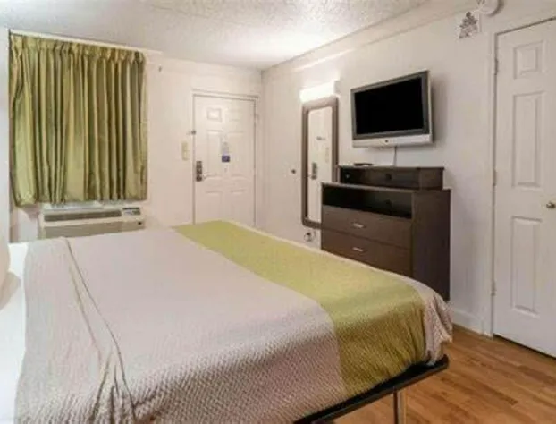 Studio 6 Fort Worth, TX - West Medical Center hotel detail image 3