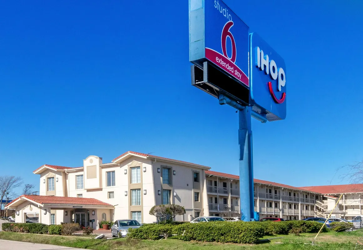 Studio 6 Fort Worth, TX - West Medical Center hotel hero