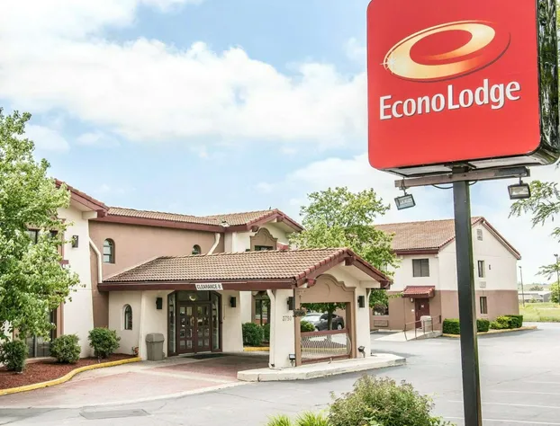 Econo Lodge Kalamazoo near Wings Stadium hotel detail image 1
