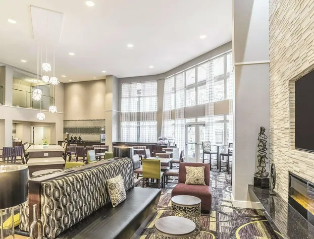 La Quinta Inn & Suites by Wyndham Flagstaff hotel detail image 4