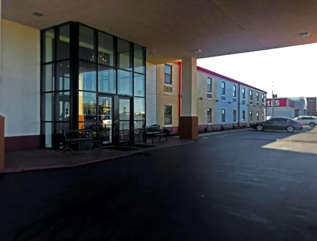 Econo Lodge Truman Inn hotel detail image 1