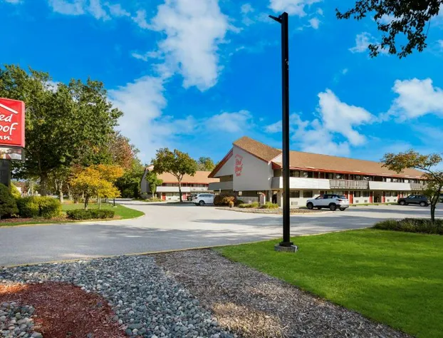 Red Roof Inn Cleveland - Westlake hotel detail image 1