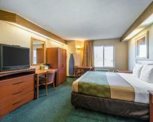 Econo Lodge North Academy hotel detail image 3