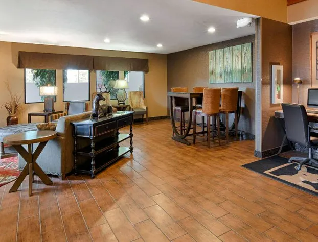 Best Western Plus Deer Park Hotel & Suites hotel detail image 2