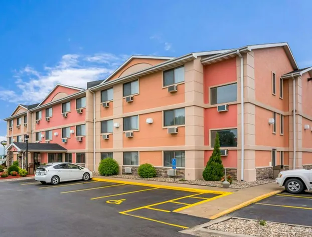 Quality Inn Cedar Rapids South hotel detail image 2