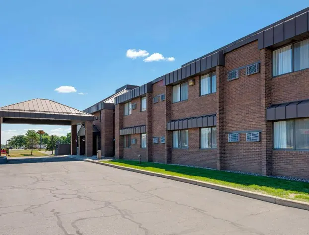 Quality Inn St. Cloud West hotel detail image 1