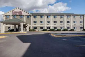 Comfort Suites Lincoln North hotel hero