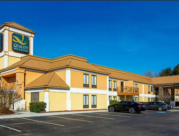 Quality Inn & Suites hotel detail image 1