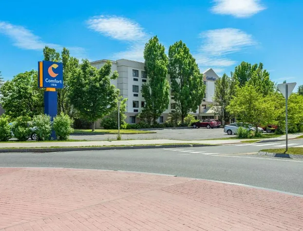 Comfort Inn White River Junction hotel detail image 4