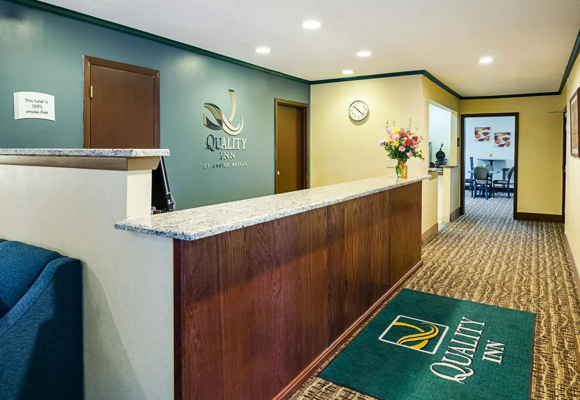 Quality Inn hotel hero