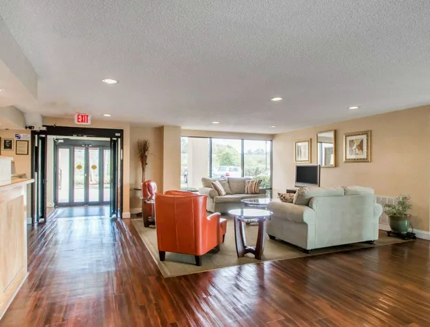 Quality Inn & Suites Ridgeland hotel detail image 4