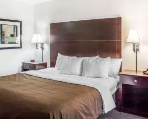Quality Inn & Suites Sturgeon Bay hotel detail image 1