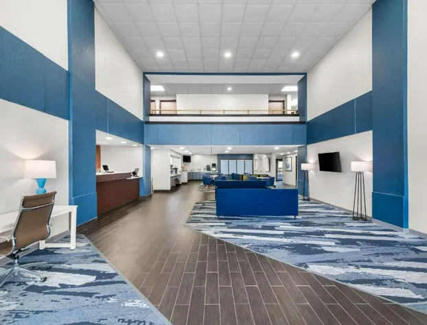 Comfort Suites Stevens Point hotel detail image 2