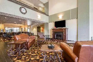 Comfort Suites Stevens Point hotel detail image 2