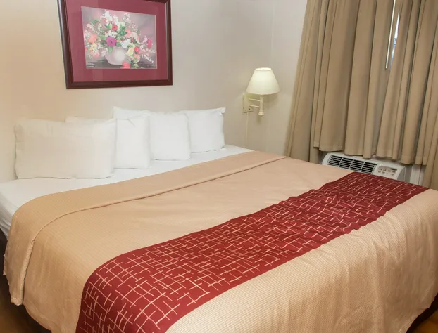 Red Roof Inn Ardmore hotel detail image 4