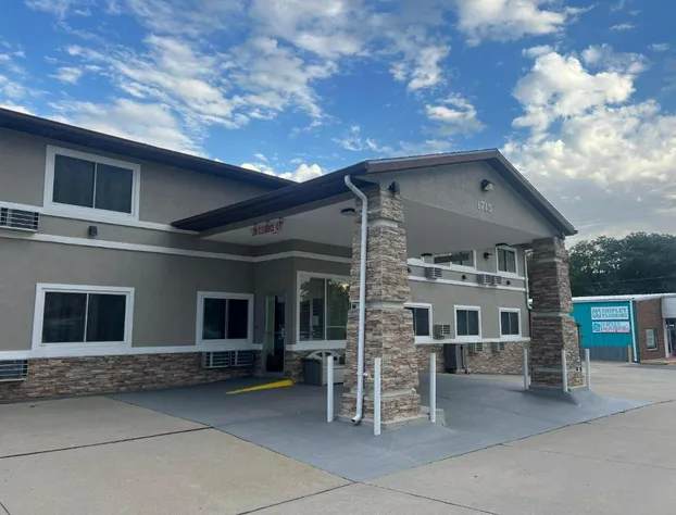 Deluxe Inn Capital O Nebraska City I 29 hotel detail image 4