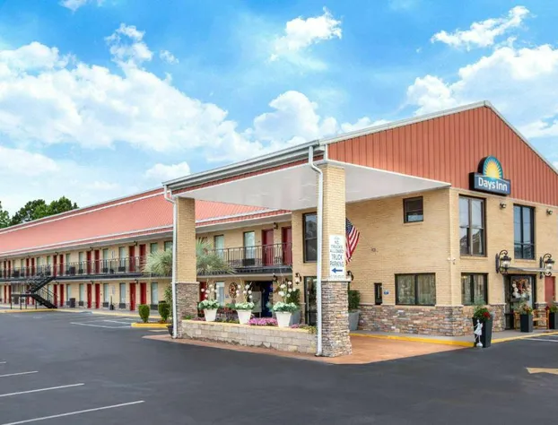 Days Inn by Wyndham Lake City hotel detail image 2