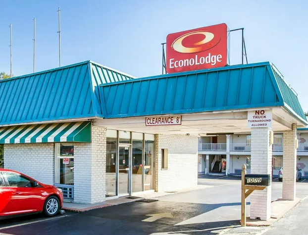 Econo Lodge McDonough South hotel detail image 3