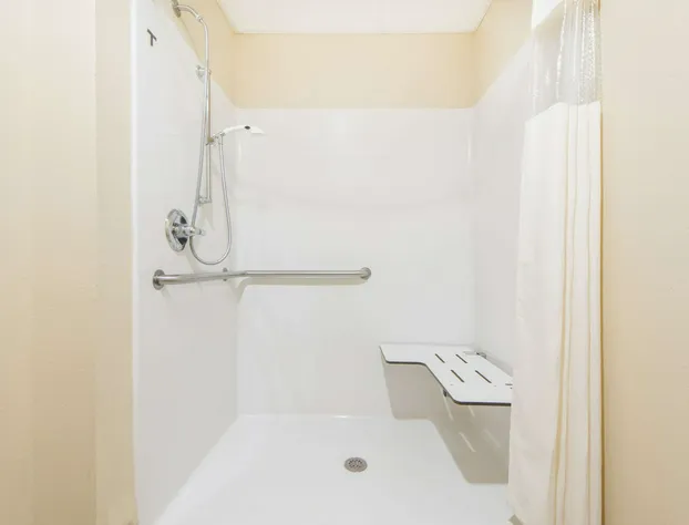 Days Inn by Wyndham Ottumwa hotel detail image 4