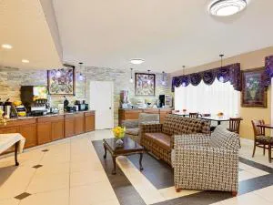 Days Inn by Wyndham Columbus hotel detail image 1