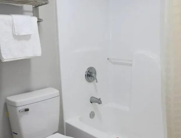 Econo Lodge Inn & Suites Evergreen hotel detail image 2