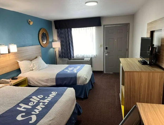 Days Inn by Wyndham Pratt hotel detail image 2