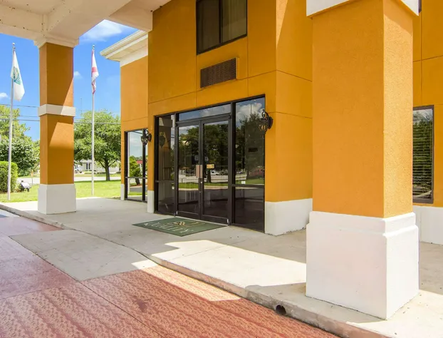 Quality Inn near University of Mobile hotel detail image 4