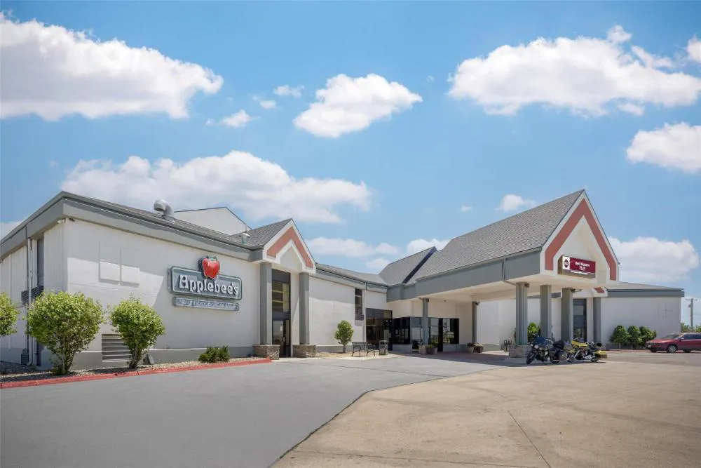 Best Western Plus York Hotel & Conference Center hotel hero