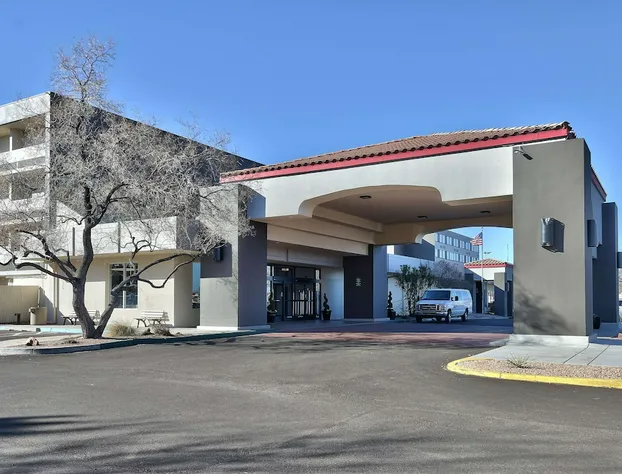 Ramada Plaza by Wyndham Albuquerque Midtown hotel detail image 2