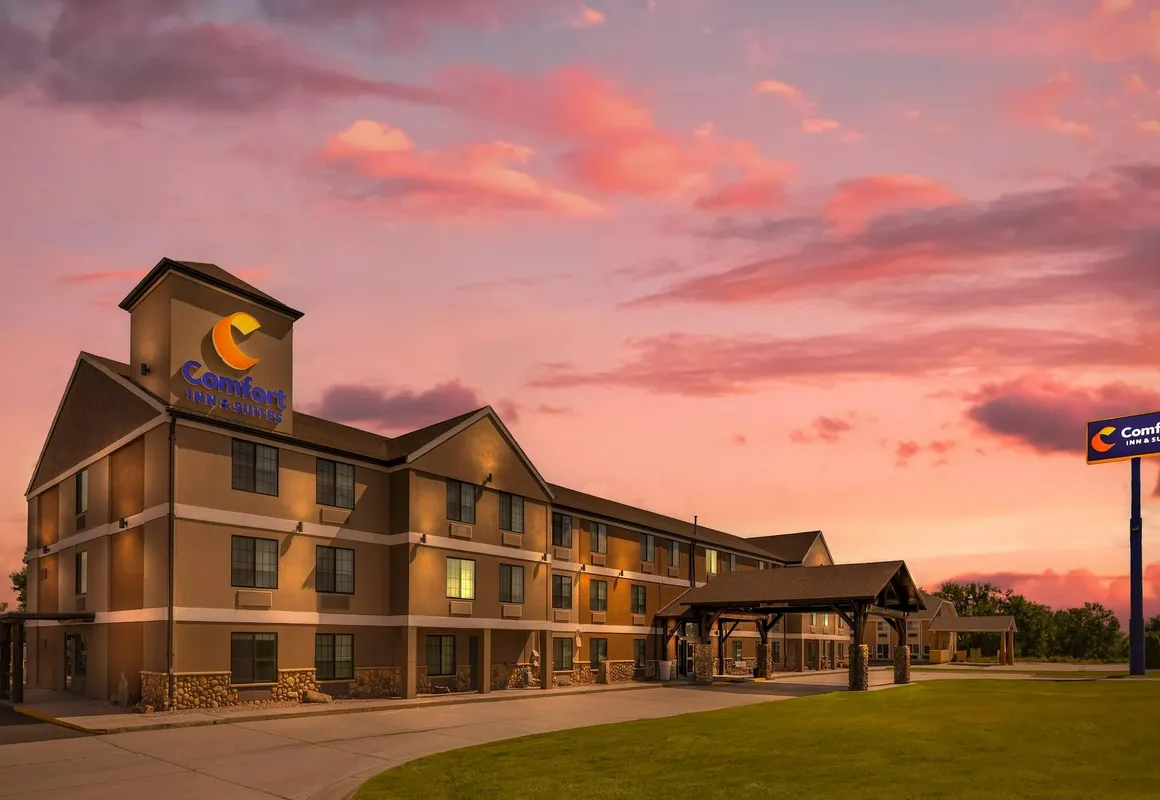 Comfort Inn & Suites Ogallala hotel hero